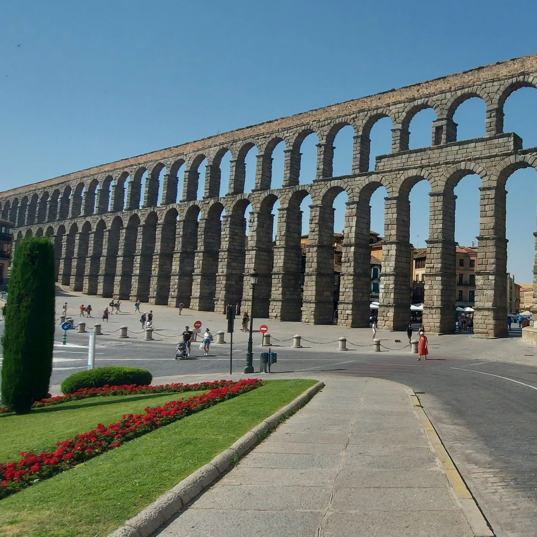 Read more about the article Segovia słynie z rzymskiego akweduktu