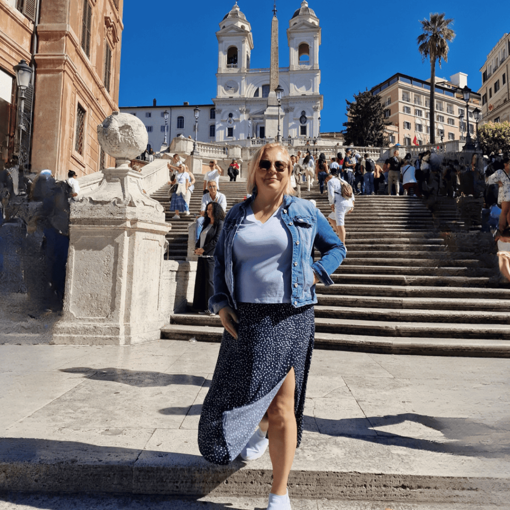 3 hiszpańskie miejscówki w Europie - Wiedeń, Bruksela i Rzym Dorota i Schody Hiszpanskie 1024x1024 - 3 hiszpańskie miejscówki w Europie - Wiedeń, Bruksela i Rzym