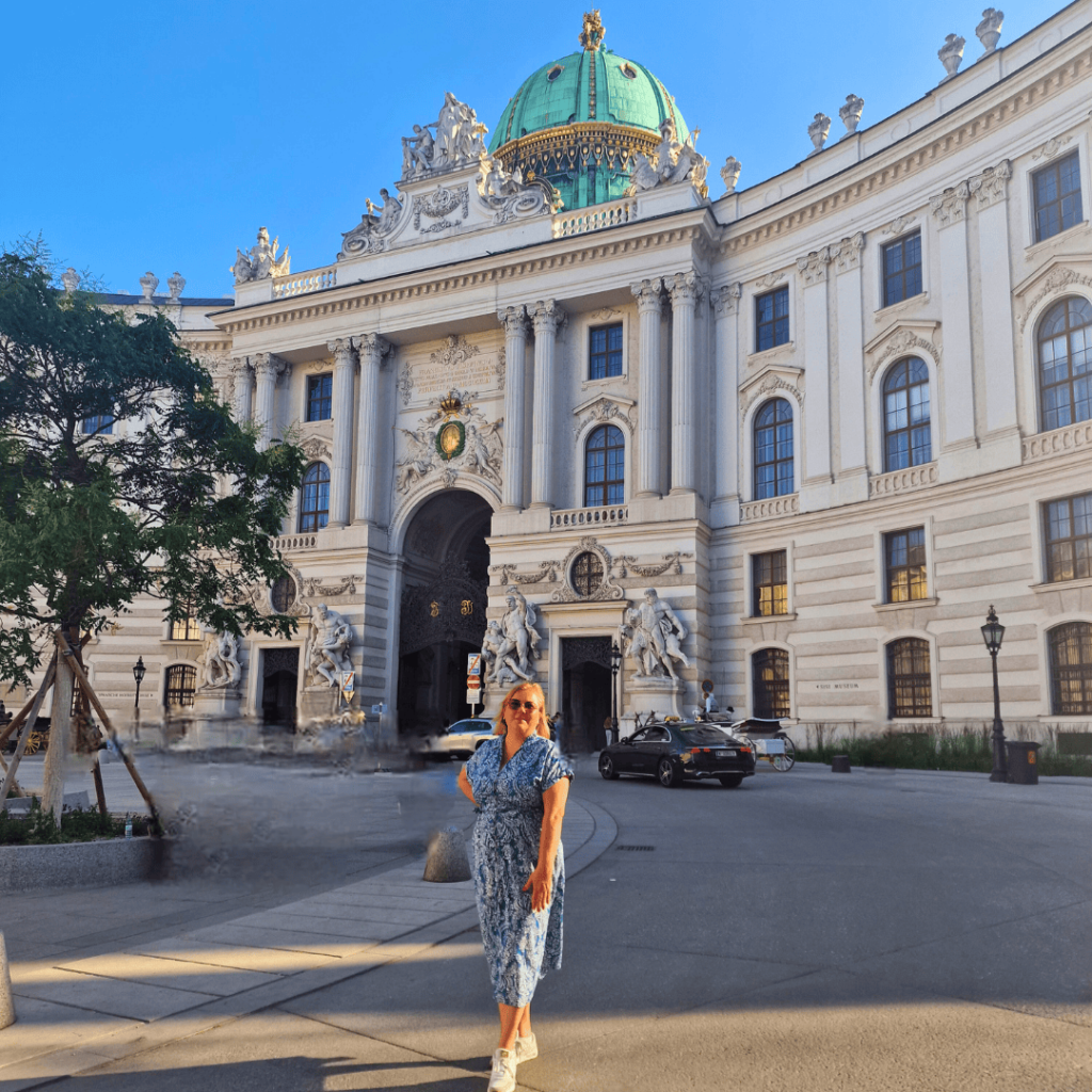 3 hiszpańskie miejscówki w Europie - Wiedeń, Bruksela i Rzym Dorota przed szkola jazdy 1024x1024 - 3 hiszpańskie miejscówki w Europie - Wiedeń, Bruksela i Rzym