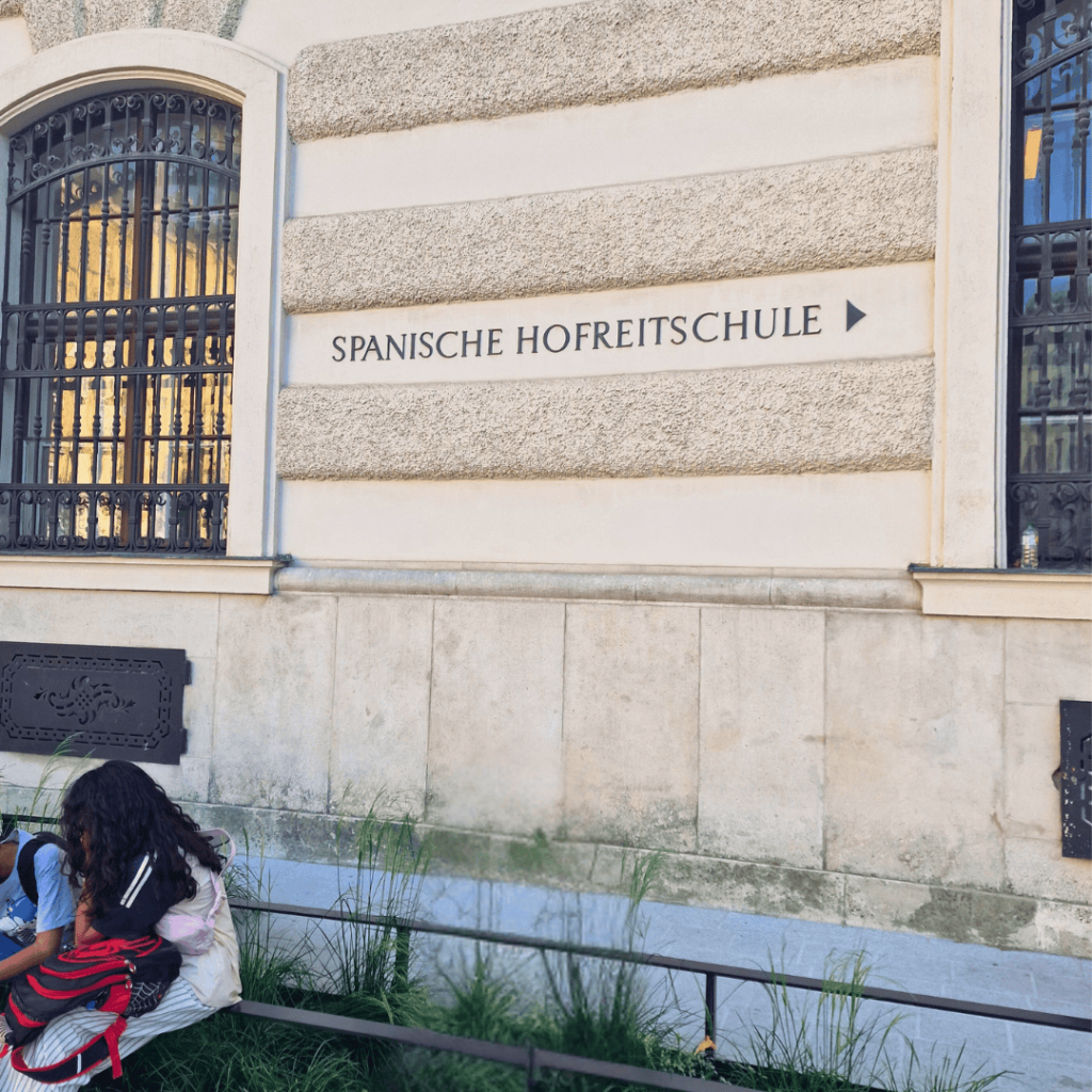 3 hiszpańskie miejscówki w Europie - Wiedeń, Bruksela i Rzym Wejscie Spanische 1024x1024 - 3 hiszpańskie miejscówki w Europie - Wiedeń, Bruksela i Rzym